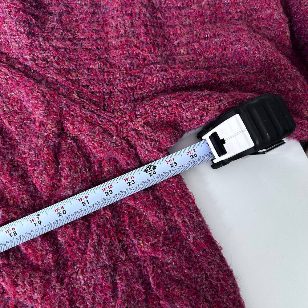 Universal Thread Sweater - Picture 6 of 7